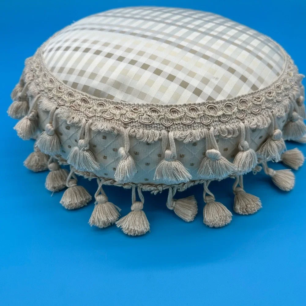 Round Decorative Throw Pillow Tufted Tassels Plaid Textured‎ Accent